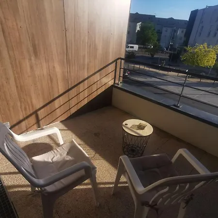 Appartement T2 Accessible Pmr Avec Terrasse Et Garage Onet-le-Chateau Exterior photo