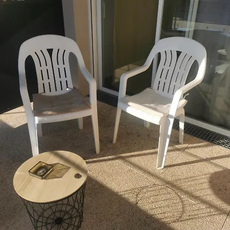 Appartement T2 Accessible Pmr Avec Terrasse Et Garage Onet-le-Chateau Exterior photo